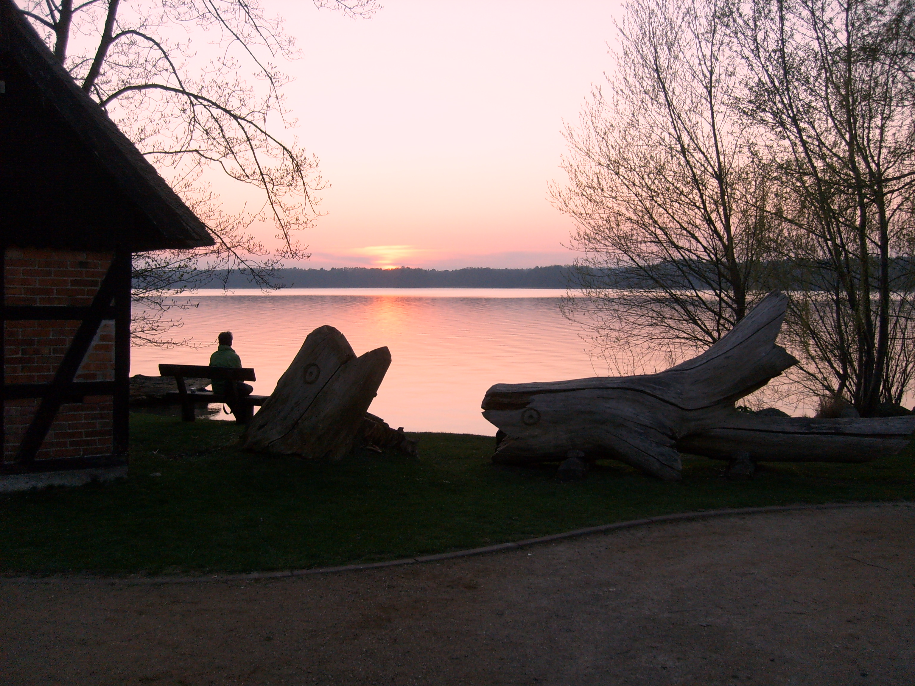 Sonnenuntergang an der Uferpromenade