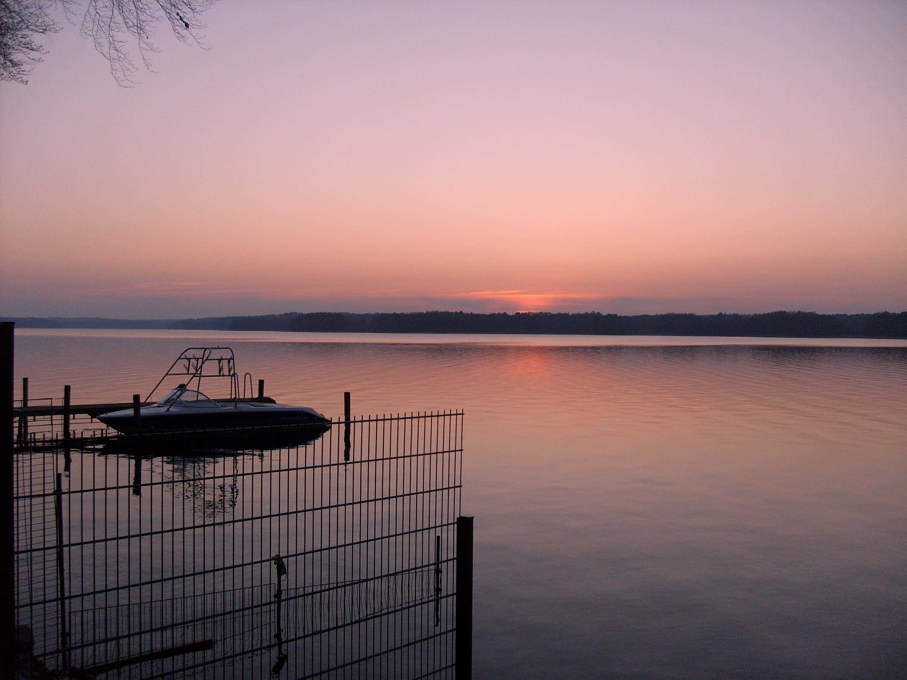 Sonnenuntergang an der Uferpromenade
